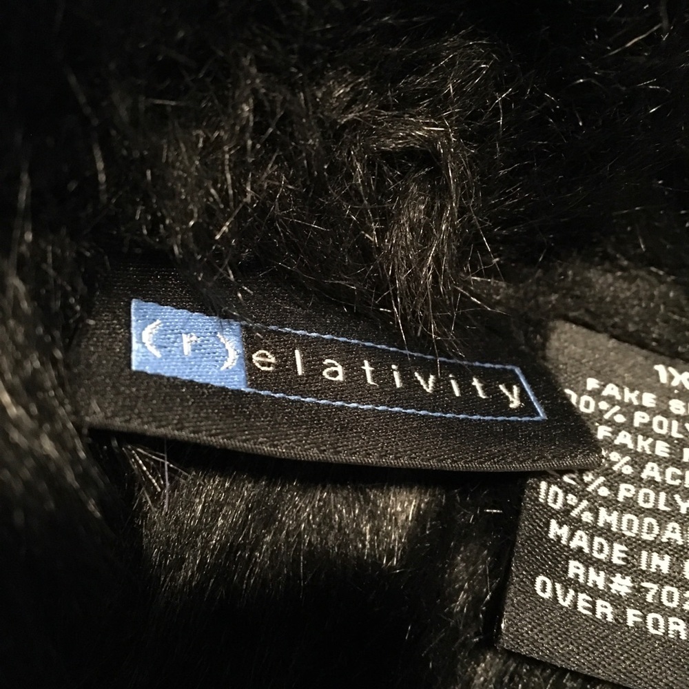 Relativity Size 1X Faux Fur Lined Vest - Picture 3 of 3